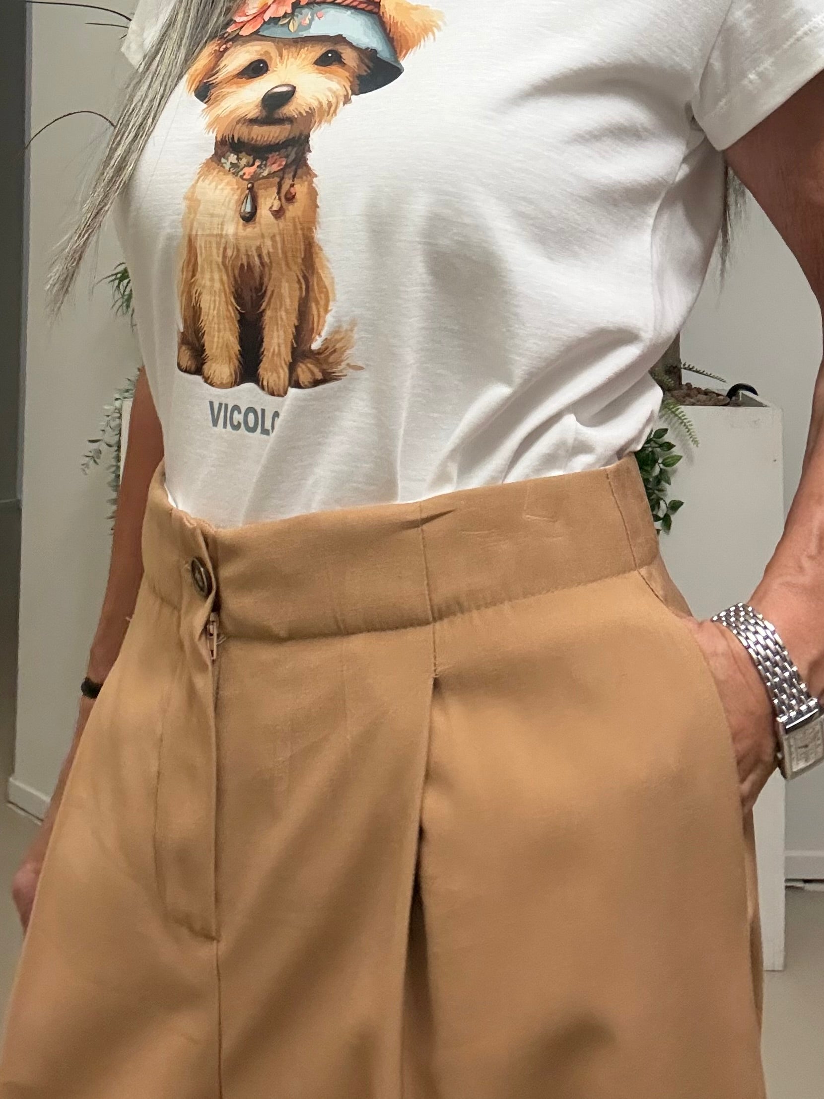 PANTALONE CON PINCE TENSIONE IN