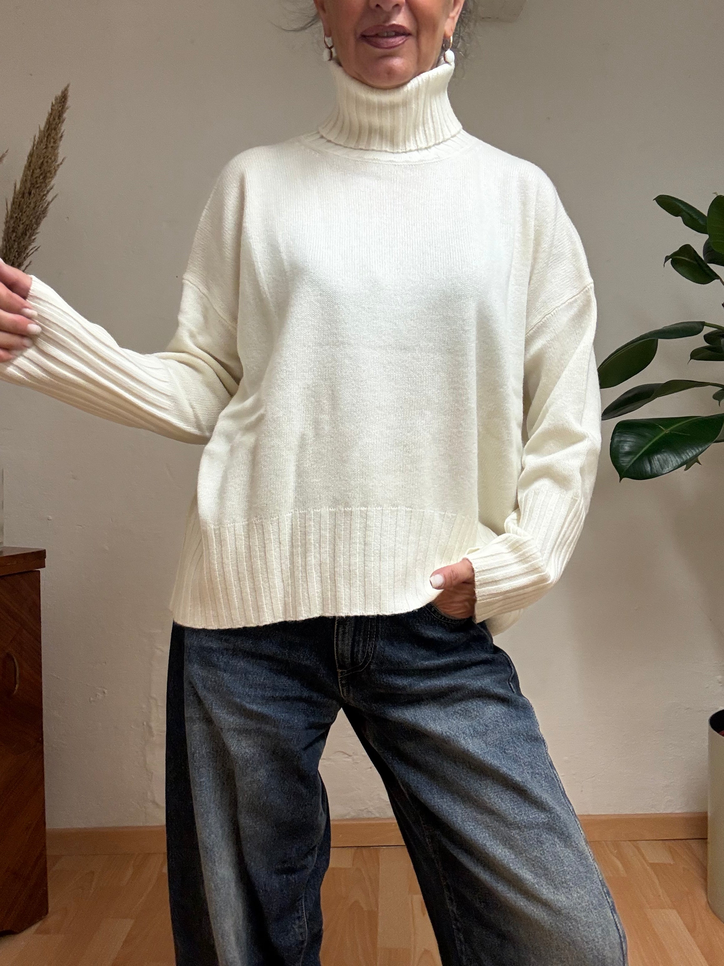 MAGLIA OVER COLLO ALTO VICOLO 7070