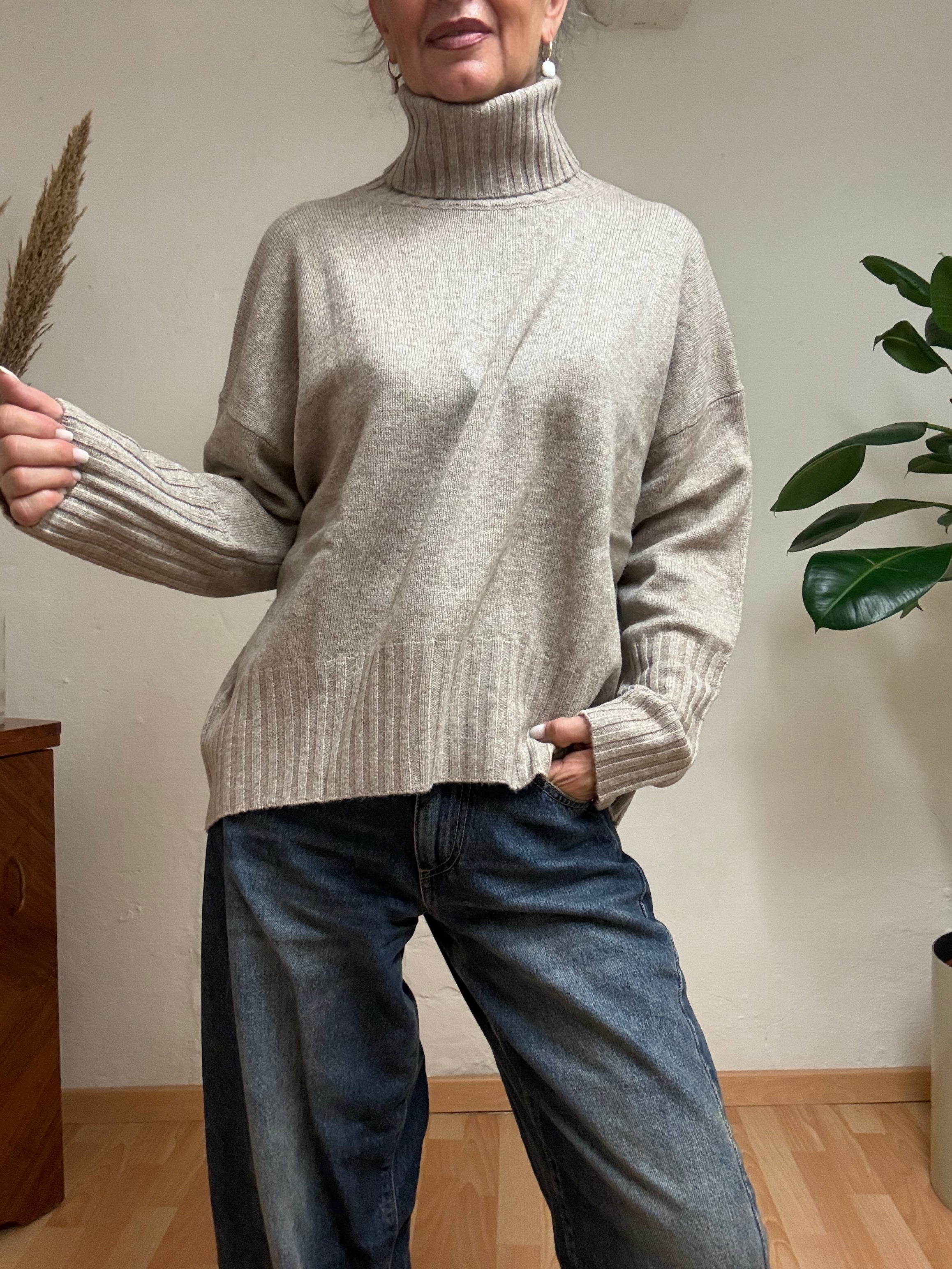 MAGLIA OVER COLLO ALTO VICOLO 7070