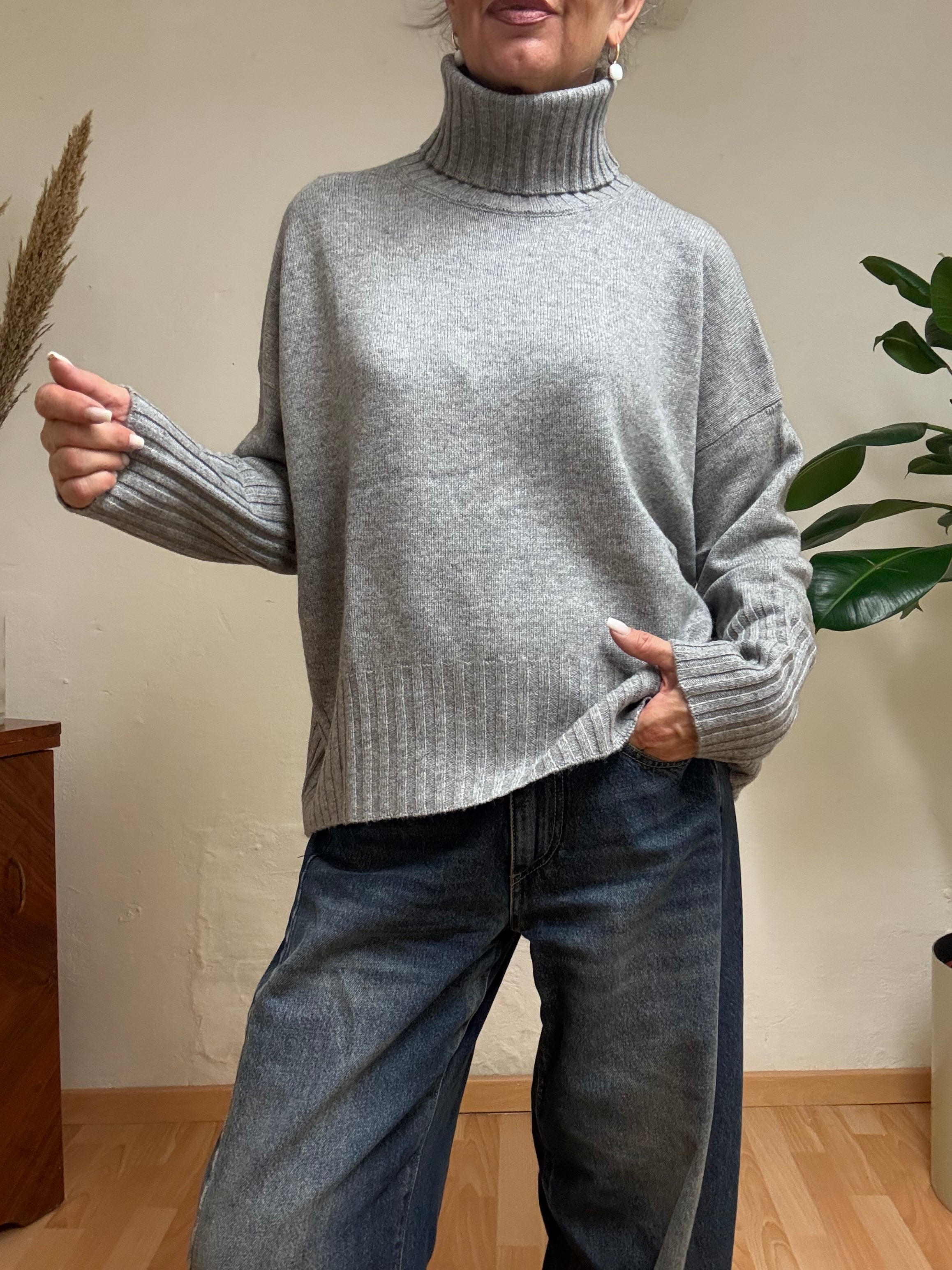 MAGLIA OVER COLLO ALTO VICOLO 7070