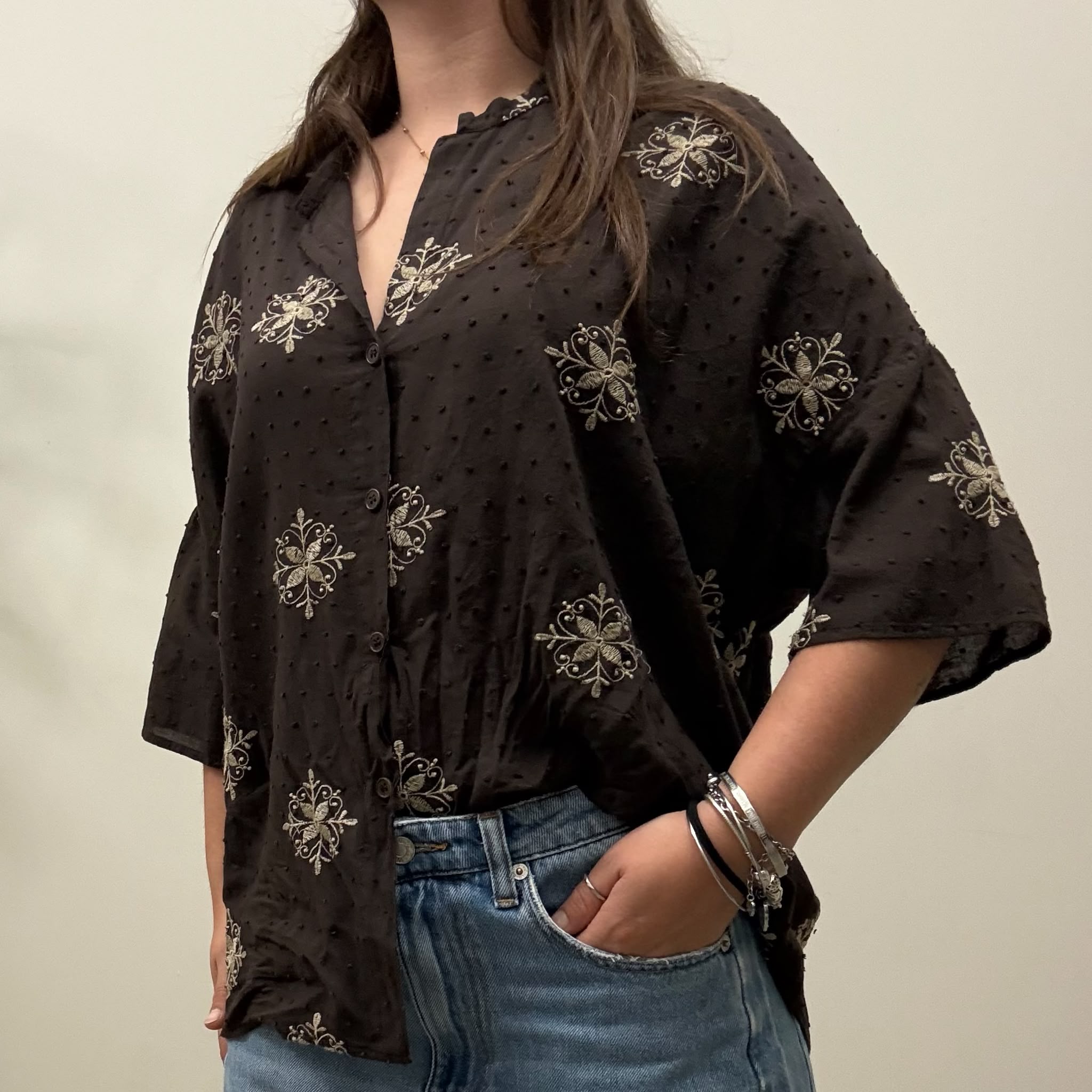Camicia mussola ricamata Vicolo