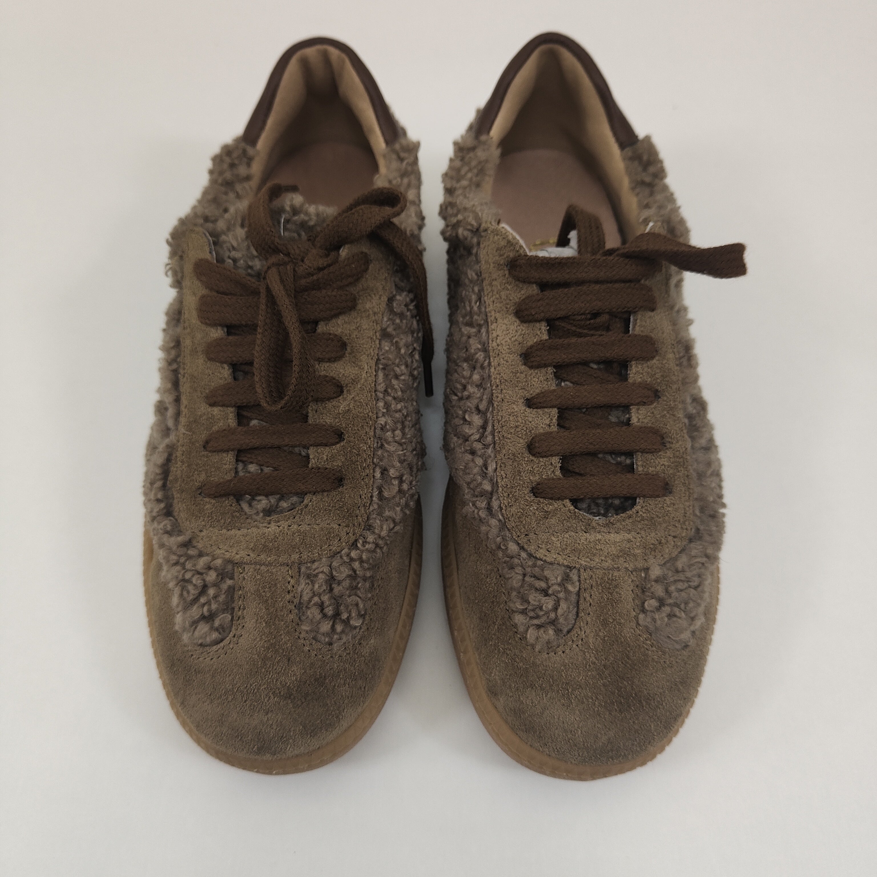 SNEAKER  OVYE'