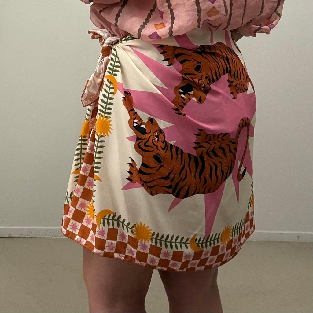 Gonna foulard Have One